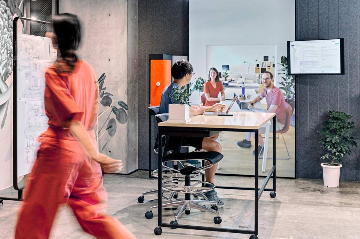 tonari lite Brings Next-Gen Telepresence Experience to Growing Companies