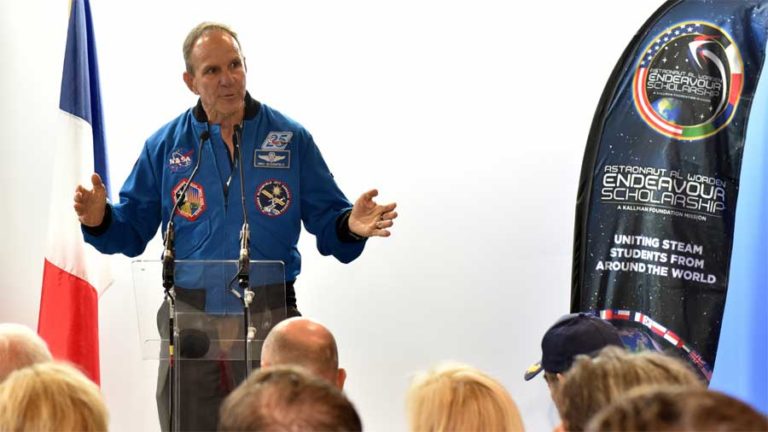 Former Shuttle Commander To Inspire Chile's Youth at FIDAE Airshow